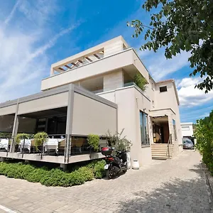 Gostinjska kuća & Restaurant Matanovi Dvori, Sukosan